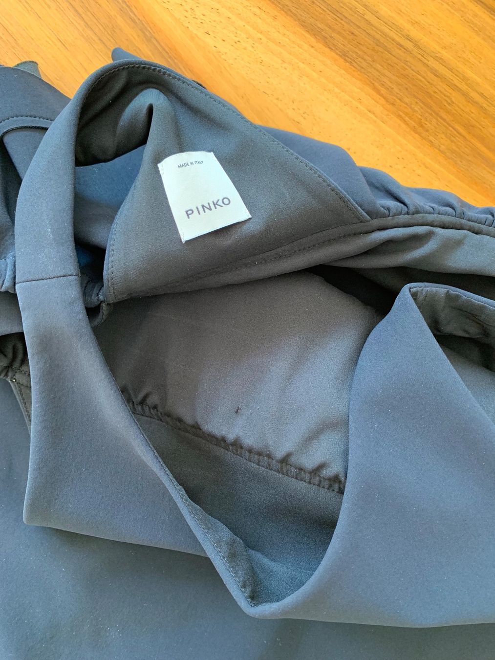 Pinko Vestiti: Pinko Kleid extravagant schwarz Gr. 34 – Nuovo (secondo la descrizione) da Meiringen venduto da tonicandgin 2
