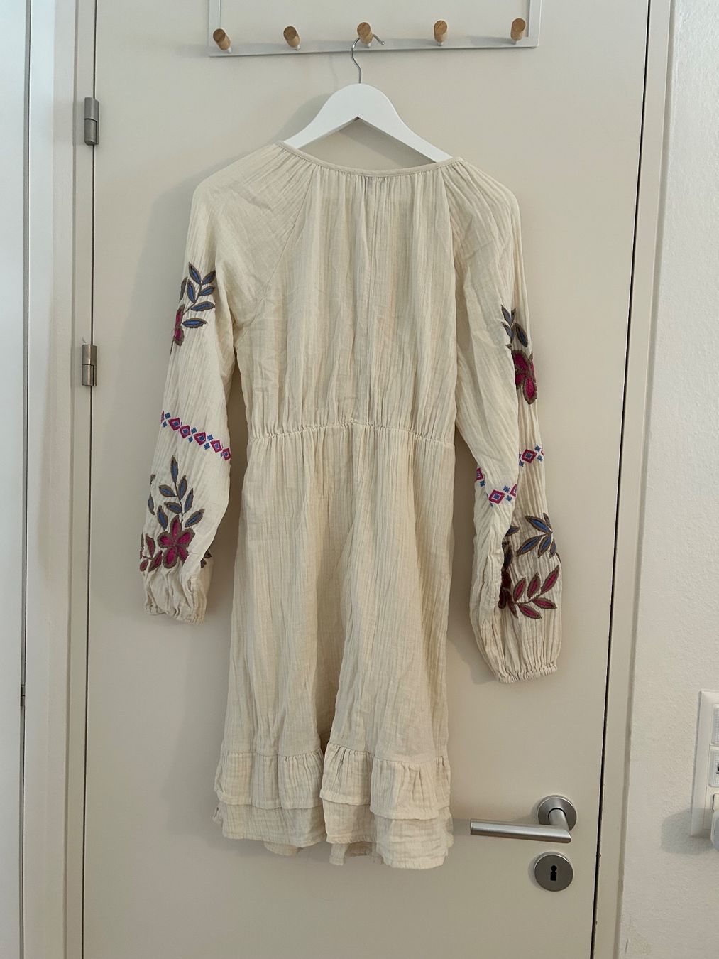Only Vestiti: Umstandskleid Boho mit Stickerei – Usato da Zürich venduto da predisha 1
