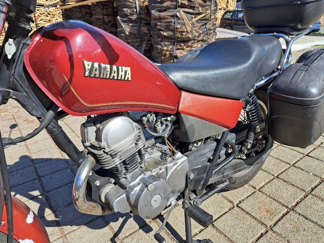 Route: Yamaha 125 SR – D'occasion à Péry par Easyrevente 4