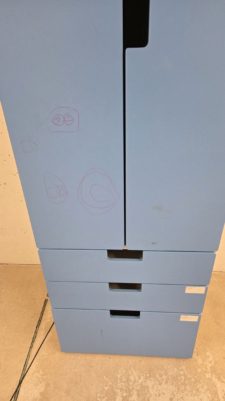 Ikea Schränke: Kinder Kleiderschrank blau mit 3 Schubladen – Gebraucht aus Windisch von huuben 1
