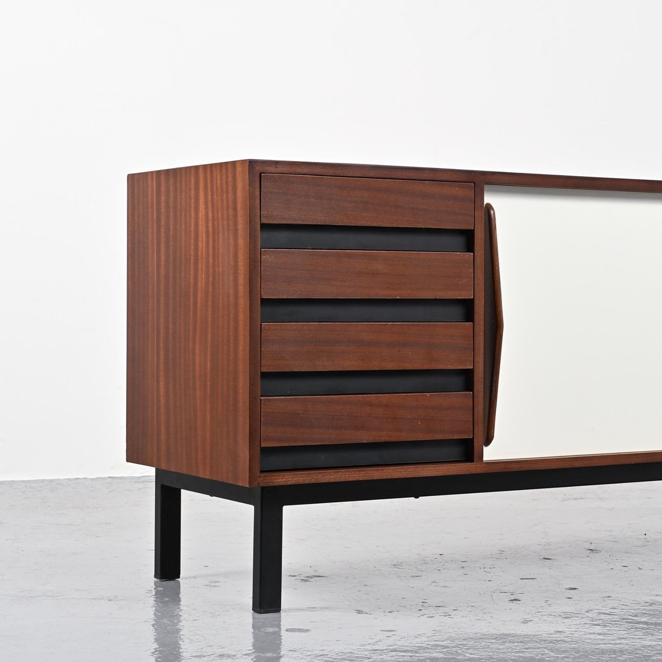 Credenze: Sideboard par Charlotte PERRIAND, édition Steph SIMON  1956 – Usato da VILLEURBANNE venduto da PATEREDELAGANDOUZE 8