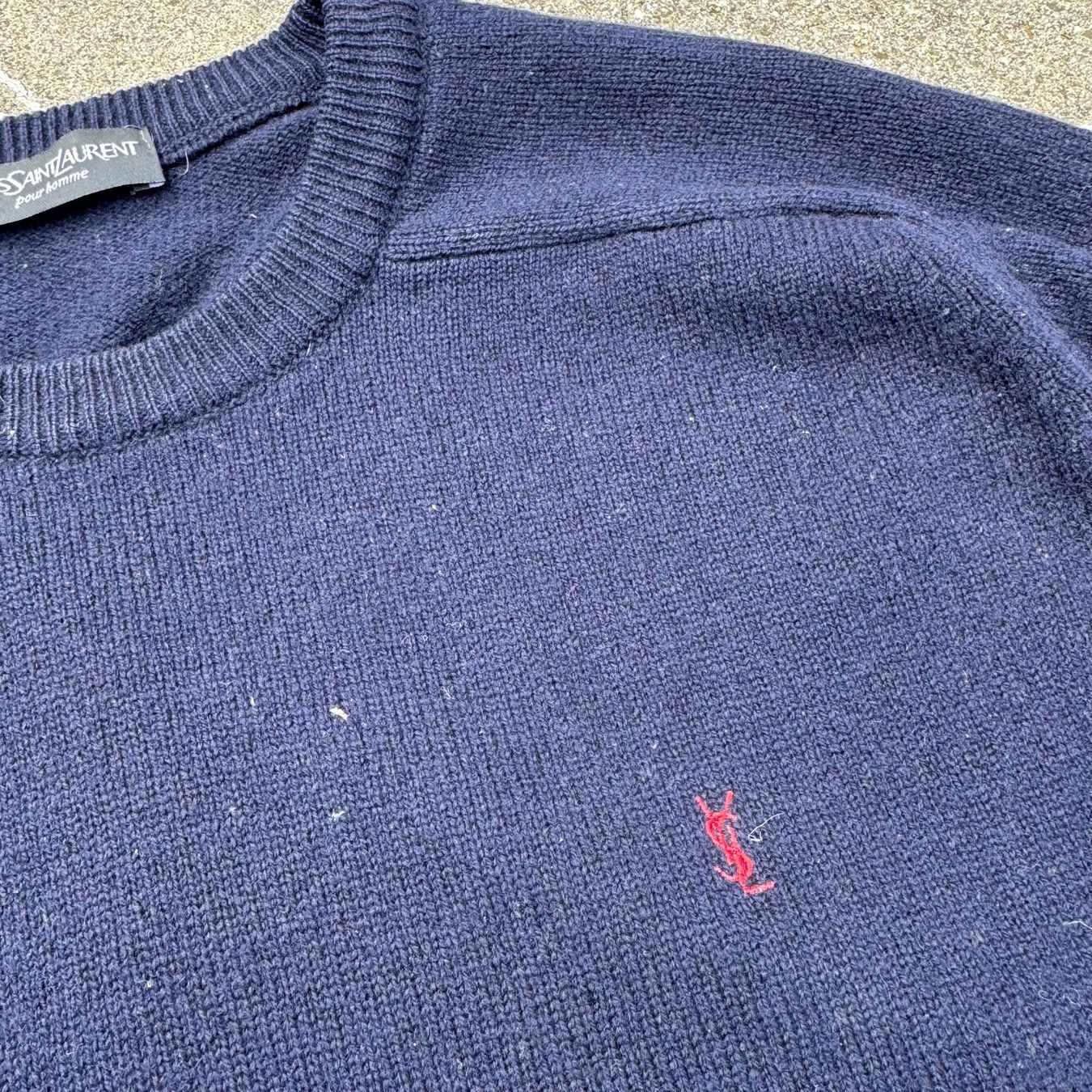Saint Laurent Pullover & Sweatshirts: Yves Saint Laurent wool trademark crewneck pull sweatshirt – Gebraucht aus St. Gallen von sourced_limited 1