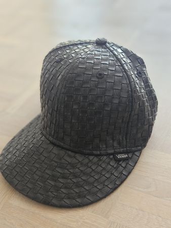 Vans x New Era 59FIFTY Cap Schwarz Lederoptik Geflochten Grö