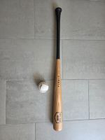 Baseball Schläger aus Holz mit Ball