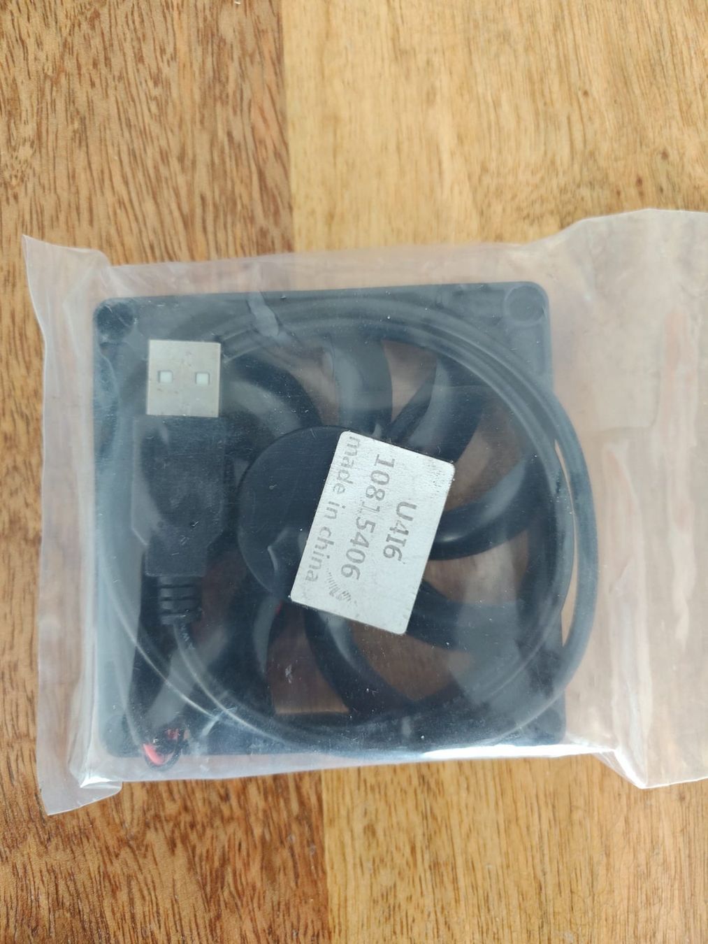 Ventilatori: USB-A Lüfter neuwertig 80mm – Nuovo e nell'imballaggio originale da Starrkirch-Wil venduto da Manu_aka_sell 1