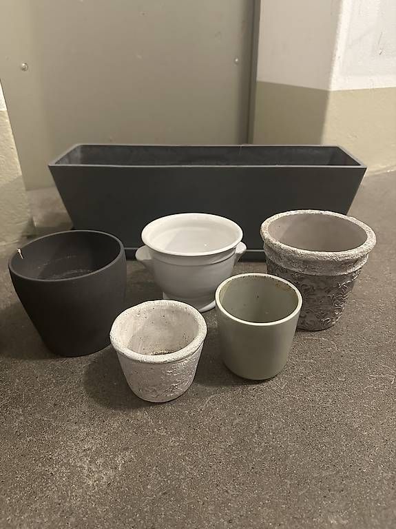 Vasi per fiori: Diverse Blumentöpfe – Usato da Bern venduto da ilariamaria 1