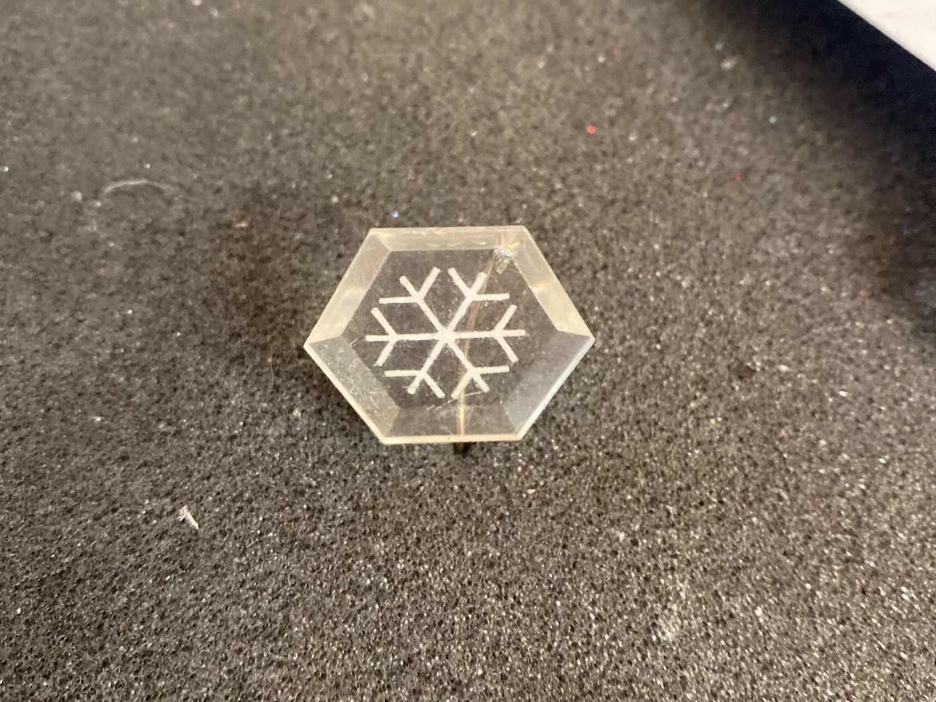 Placchette & Badge: EPINGLETTE - FLOCON DE NEIGE – Usato da Le Brassus venduto da cinema13