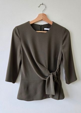 BOSS ELEGANT TOP, GRÖSSE 36, KHAKI, PERFEKTER ZUSTAND