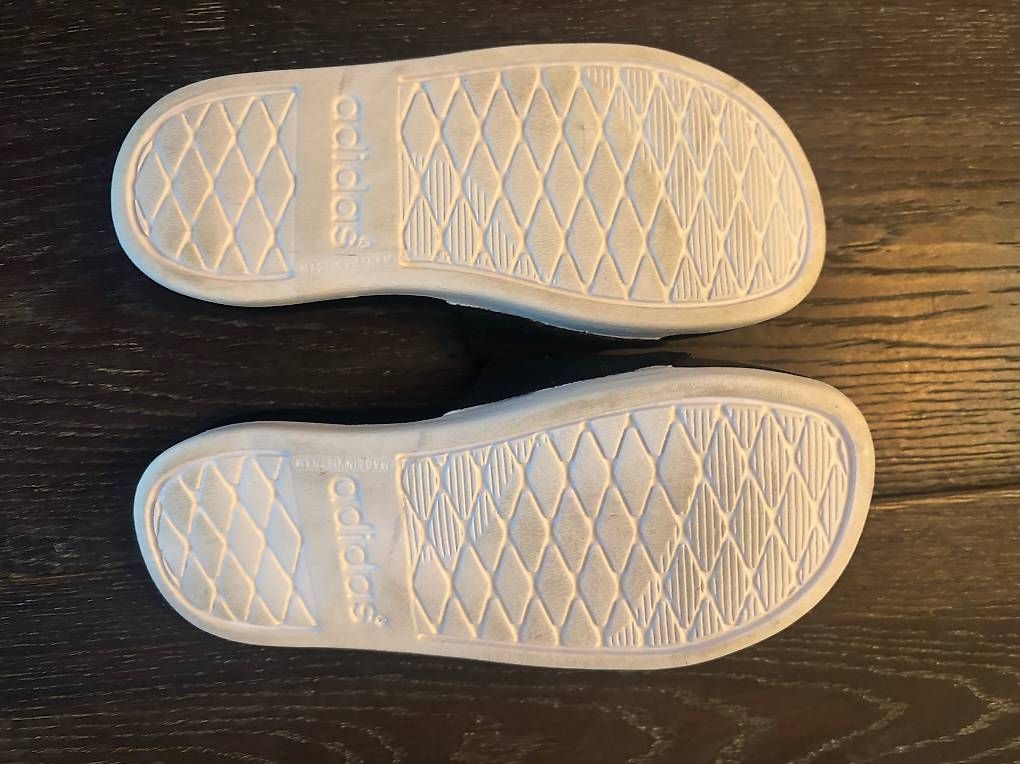 Adidas Chaussures garçon: Claquettes Adidas Star Wars Pointure 32 – Neuf (Voir description) à Petit-Lancy par areyouinterested 1