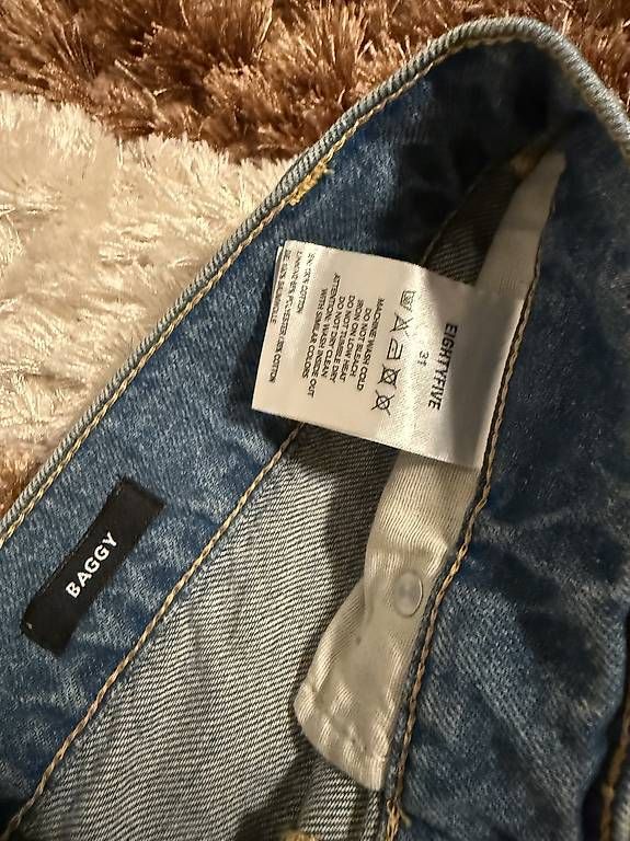 Jeans: Eightyfive Pocket Jeans – Usato da Egnach venduto da hrid 1