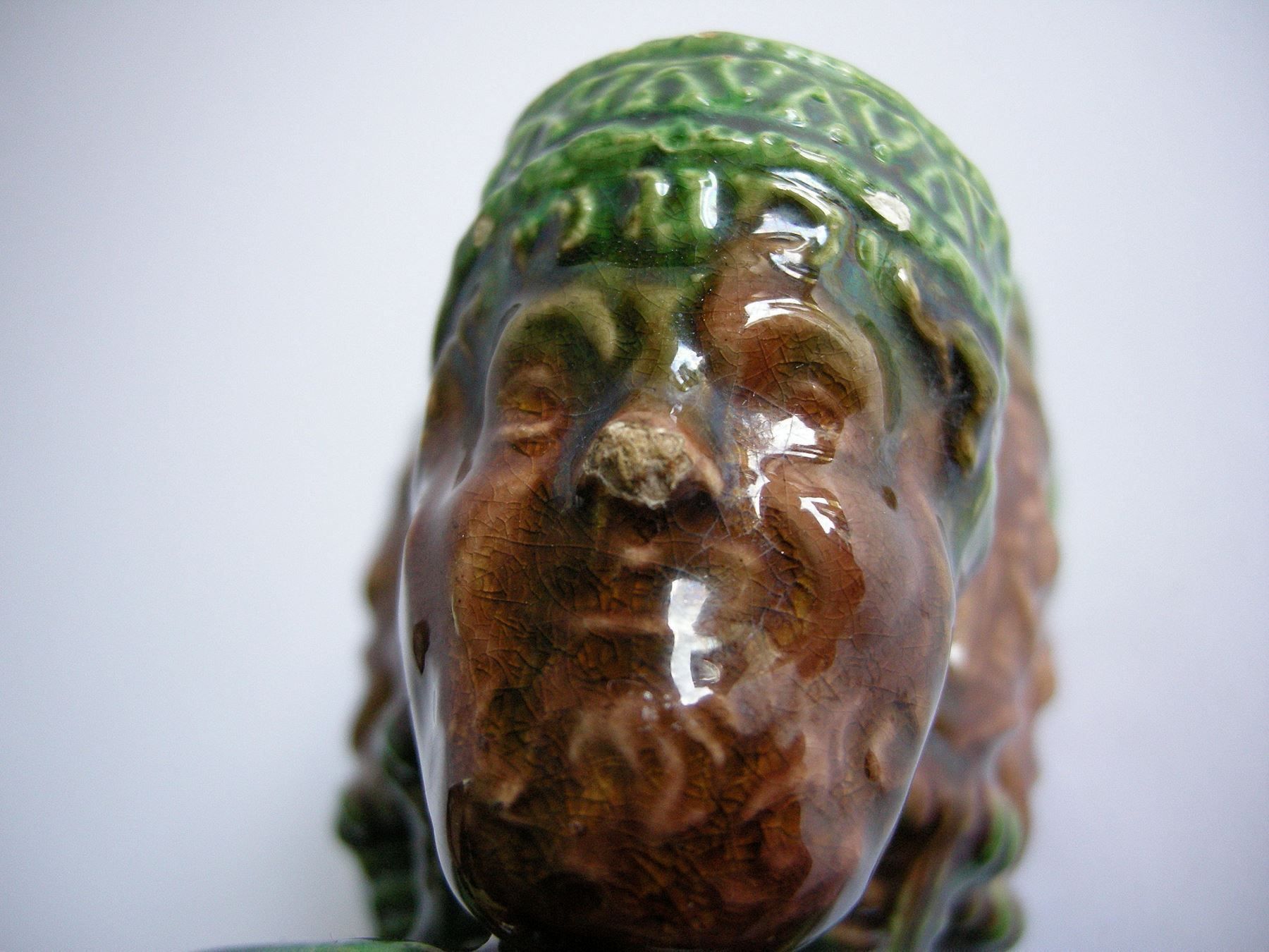 Sculture & Statue: ZIGARRENHALTER, KERAMIK,  ENDE 19. JAHRHUNDERT. – Usato da Grandcour venduto da Flowerstyle 1