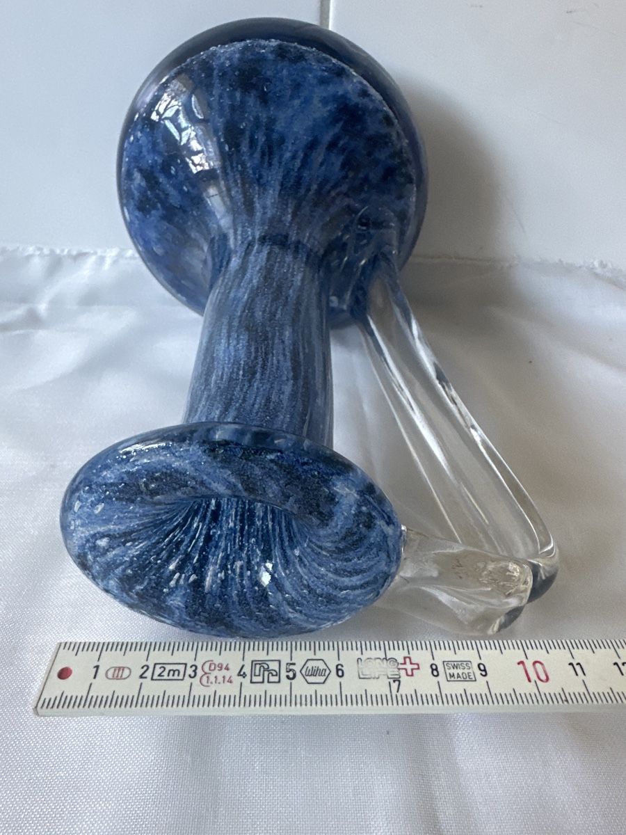 Vasi & Recipienti: Blaue Glasvase mit Henkel, Unikat – Usato da Zürich venduto da Chaeffeler 4