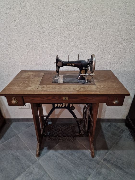 Console Ancienne En Bois (pieds Fonte) – Table De Machine à Coudre Vintage