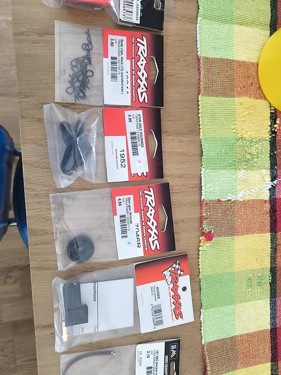 Traxxas Modellismo RC: Rc Traxxas zubehör – Usato da Bassersdorf venduto da Firsthasi 1