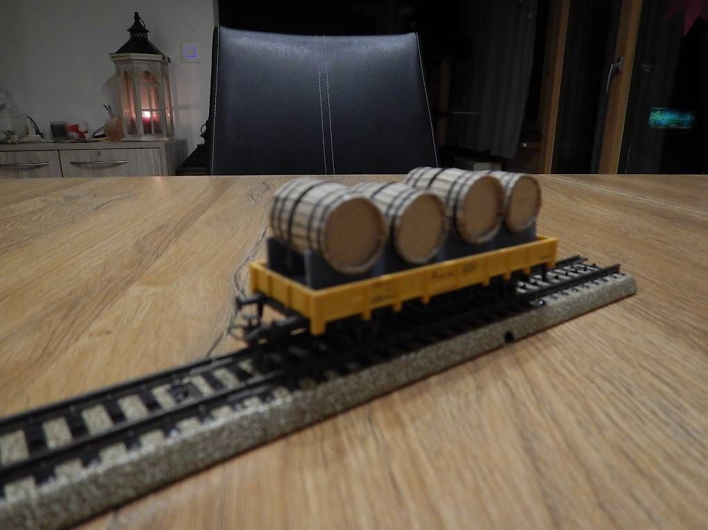Modellini di ferrovie: Eisenbahnflachwagen  – Usato da Frutigen venduto da Tony1813 2