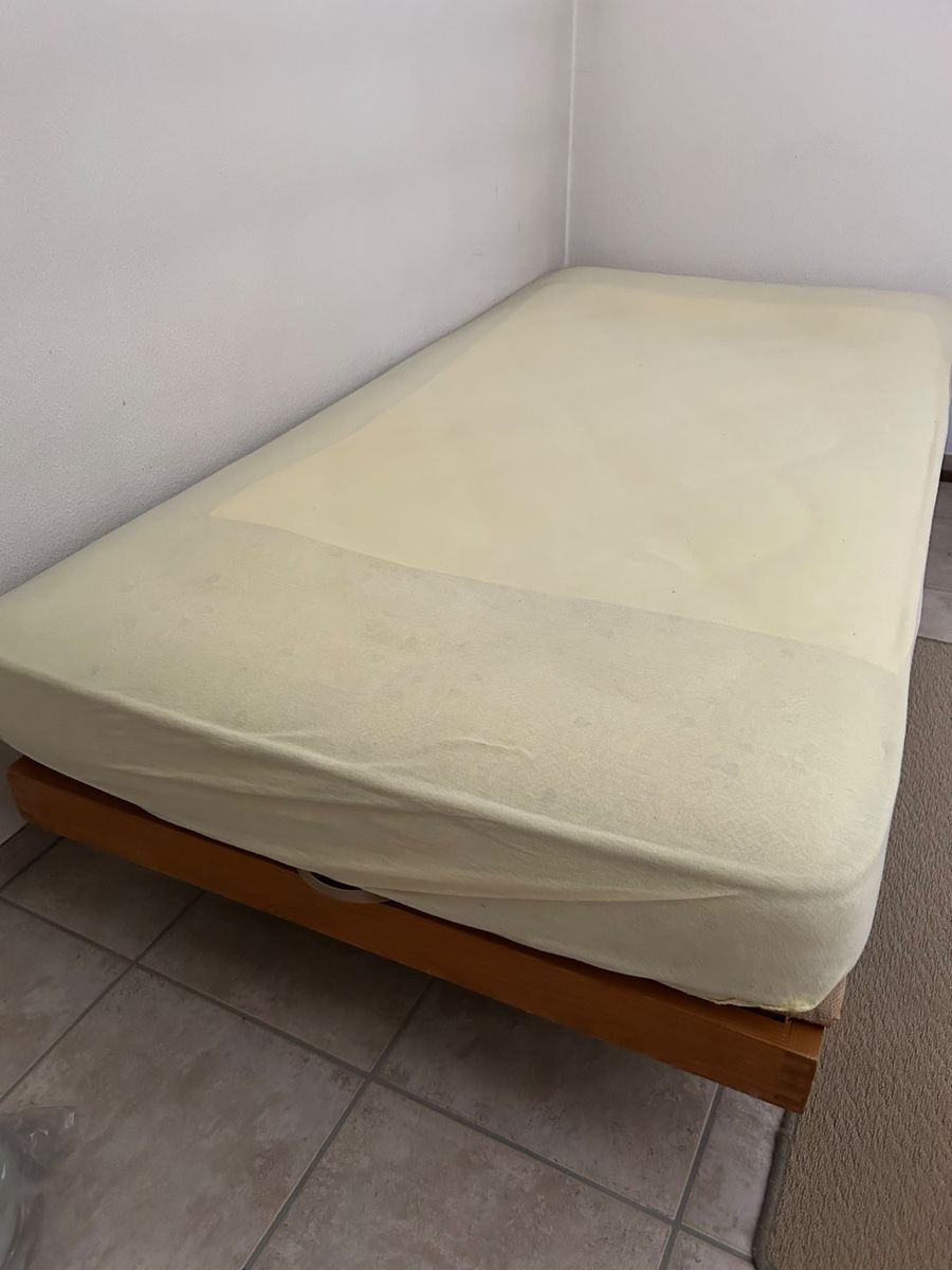 Betten: Bett inkl. Rost und Matraze – Gebraucht aus Neftenbach von Gioia_msc