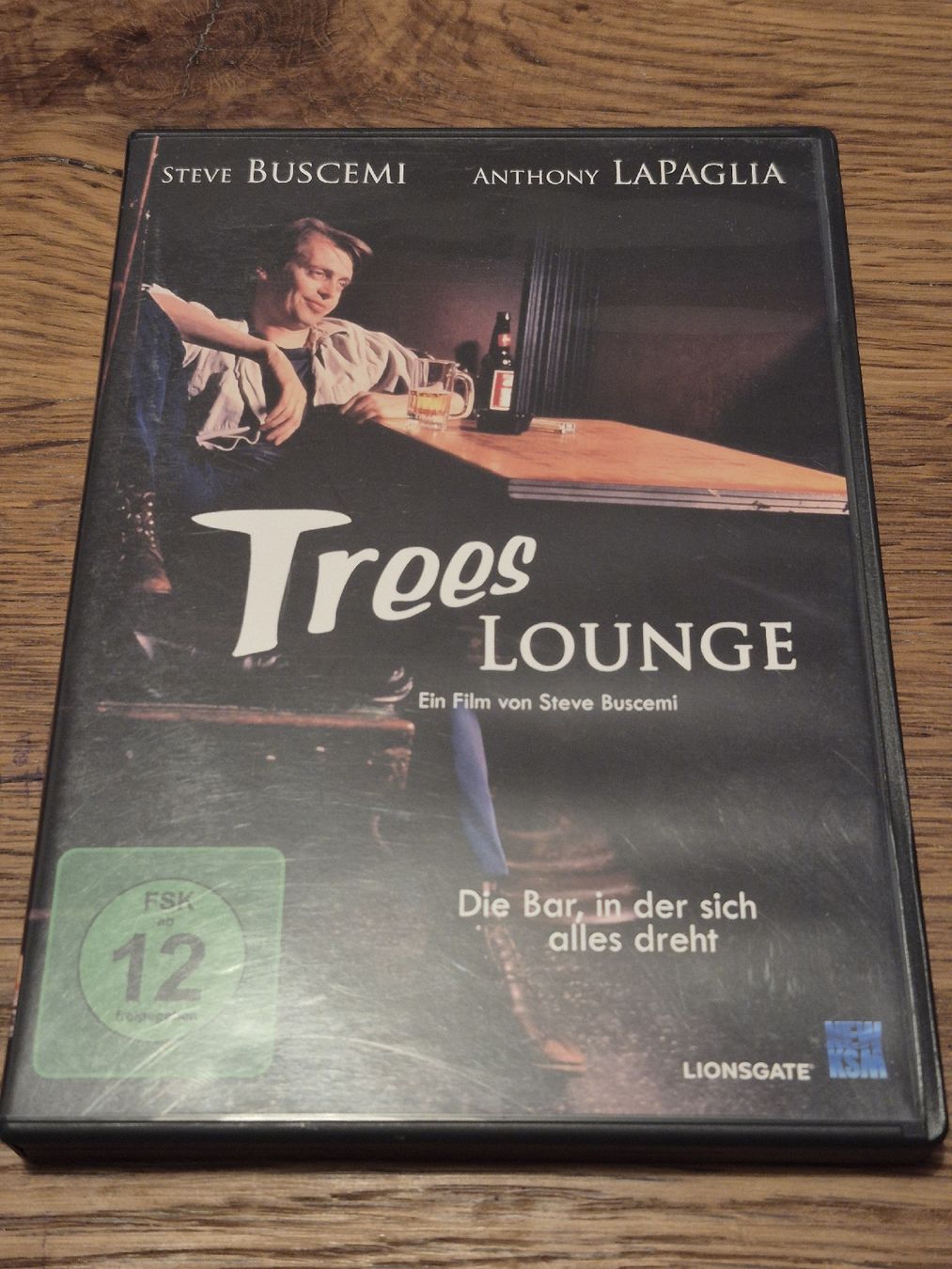 Tutti i DVDs: Trees Lounge - Steve Buscemi (DVD) – Usato da Oberembrach venduto da giu_7ksd