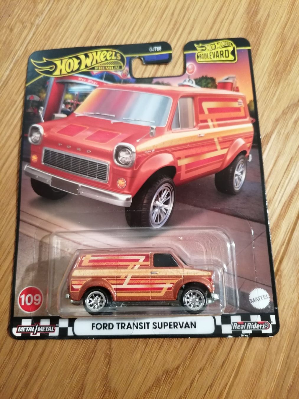 Hot Wheels Modellini d'auto: Hot Wheels Premium Ford Transit Supervan Boulevard - OVP! – Nuovo e nell'imballaggio originale da Marbach LU venduto da JeFoPa