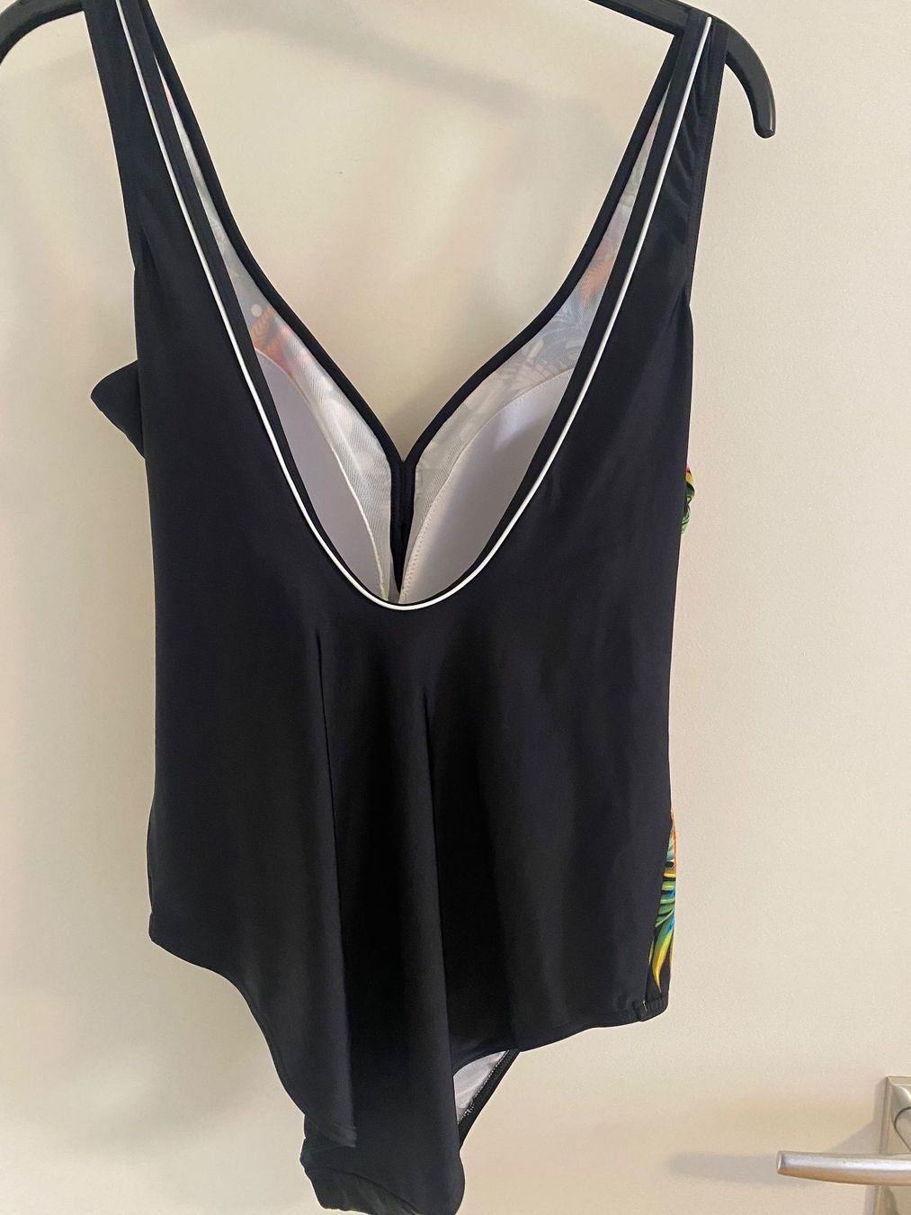 Badekleider & Bikinis: Badekleid Gr. 46 – Gebraucht aus Rapperswil SG von Hubeli 1