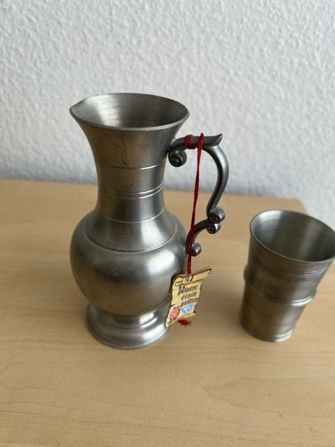 Caraffe: Zinnkrug mit Becher – Usato da Horgen venduto da Hotrova448 1
