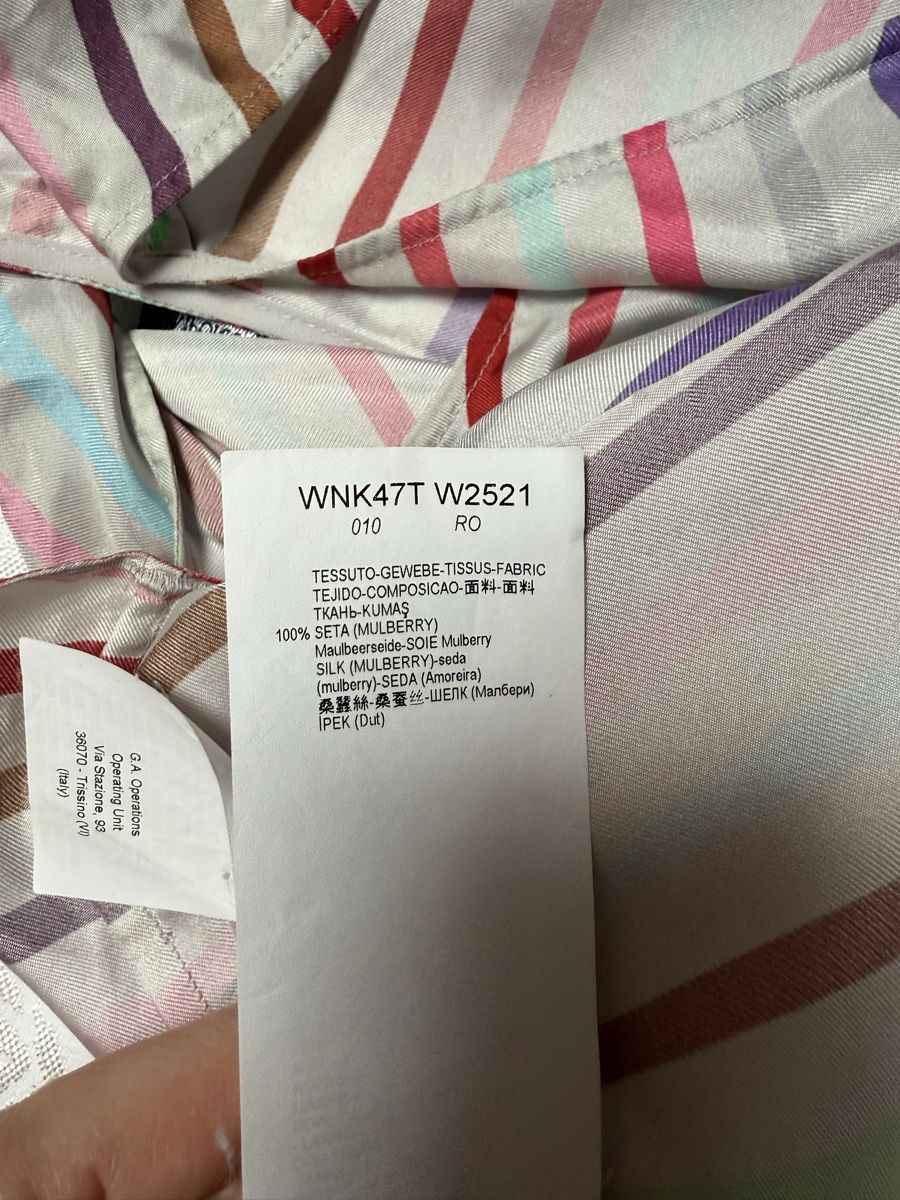 Armani Tops: Armani silk top xs – D'occasion à Barna par orbuyorcry 4