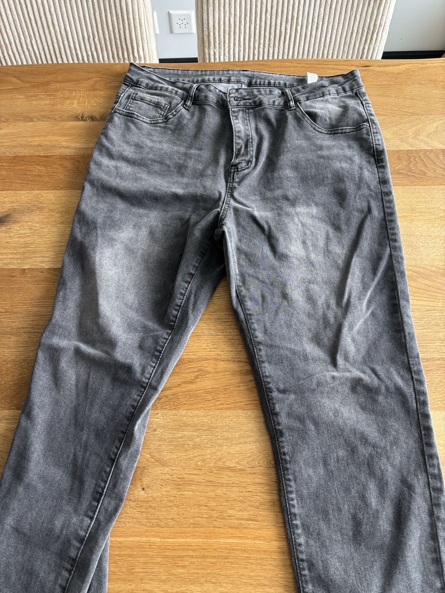 Hosen: Pantalons homme  – Gebraucht aus Pont-de-la-Morge von Julian.Tgr 2