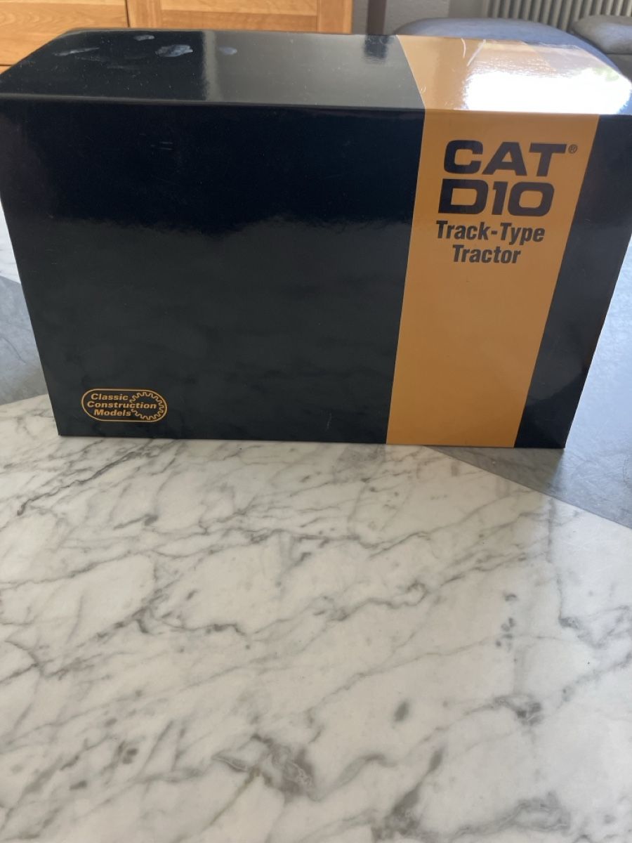Caterpillar Modellbausätze & Standmodelle: CAT D10 Track-Type Tractor Modell mit Originalverpackung – Gebraucht aus Münchenbuchsee von Simk91 2