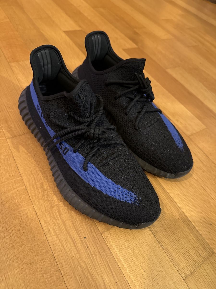 Adidas Scarpe da uomo: YEEZY BOOST 350 V2 – Nuovo (secondo la descrizione) da Maienfeld venduto da DK3