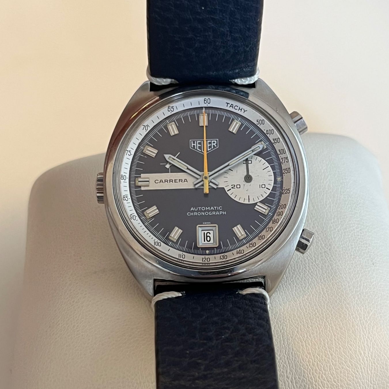 Tag Heuer Orologi: Heuer Carrera Automatic Calibre 15 – Usato da Winterthur venduto da LaBodega 7