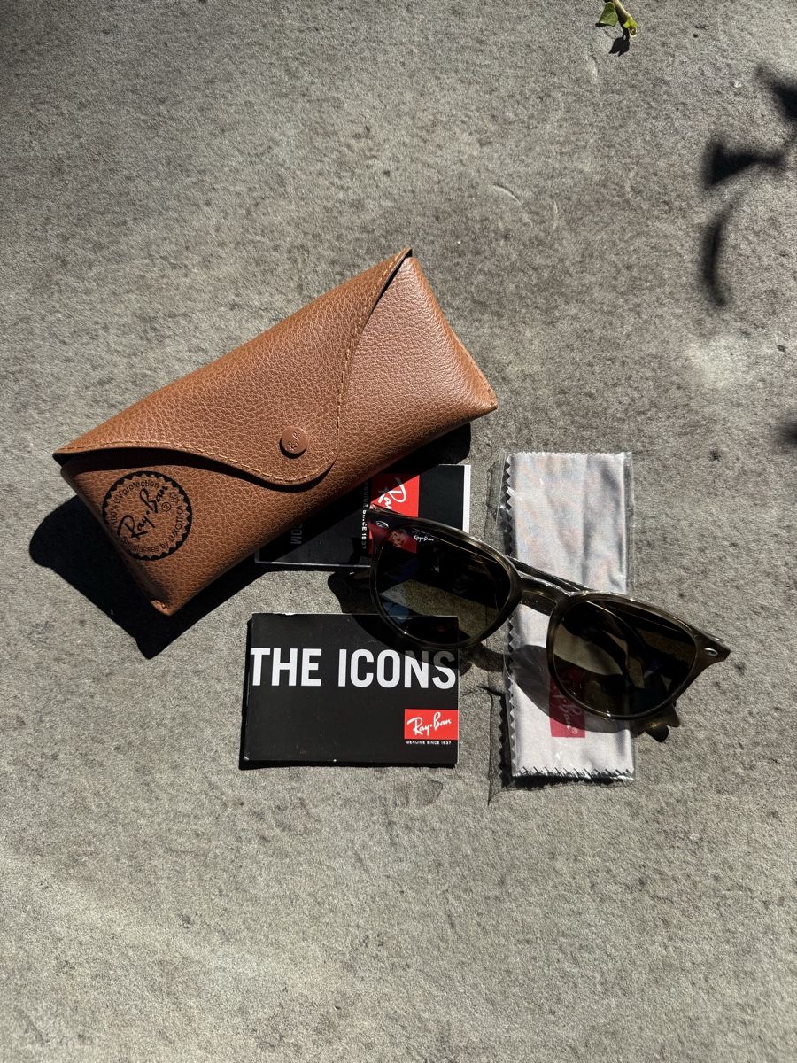 Ray-Ban Brillen & Gläser: Original Ray-Ban RB4259 Sunglasses With Case – Neu (gemäss Beschreibung) aus Effretikon von rus_2l2p