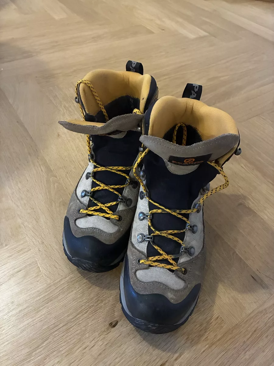 Scarpa Scarpe da uomo: Wanderschuhe 38-39 – Usato da Zürich venduto da j.v.