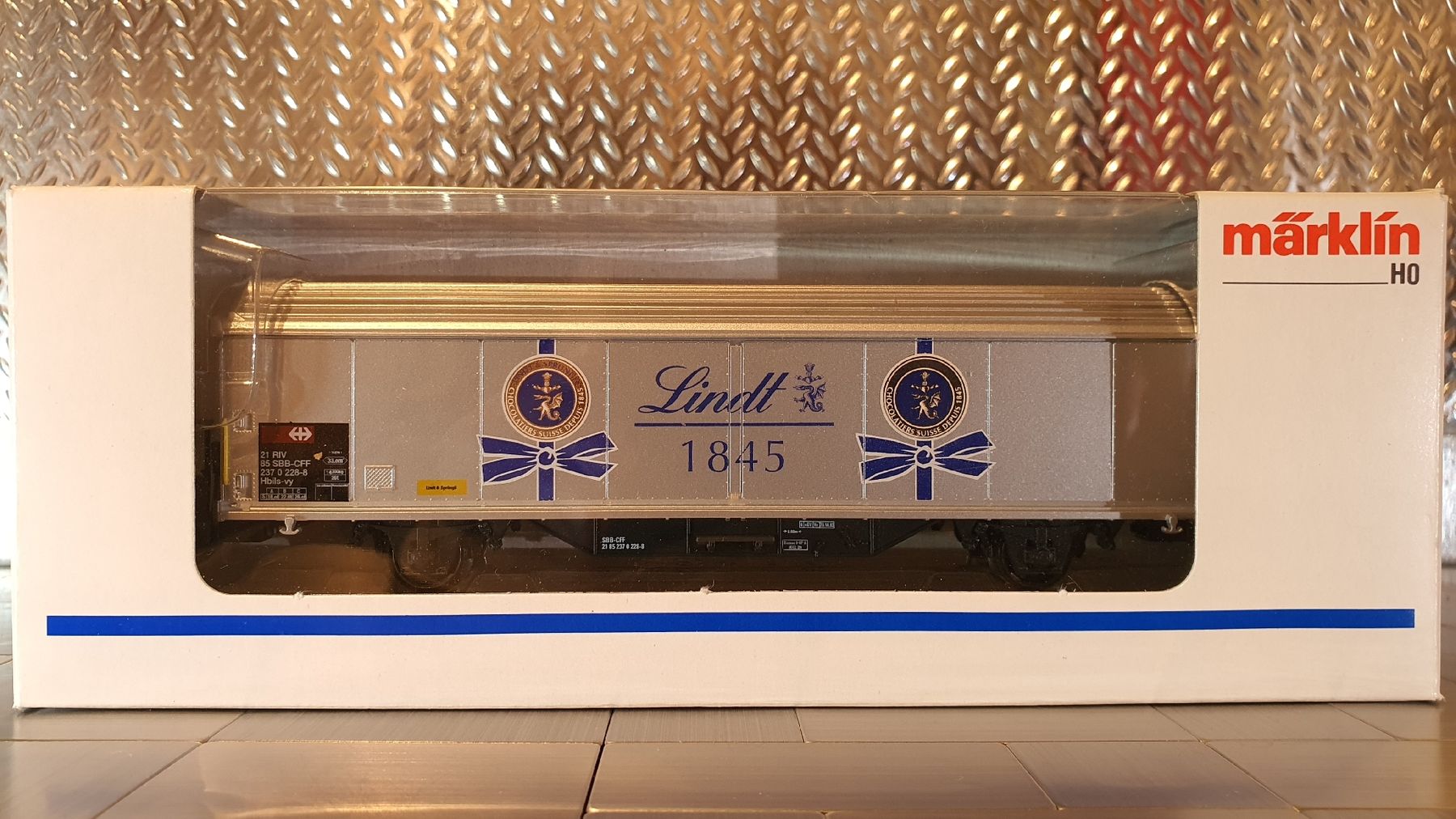 Märklin Modellini di ferrovie: MÄRKLIN H0 GÜTERWAGEN LINDT  – Usato da Männedorf venduto da Modellbau-wyss 4