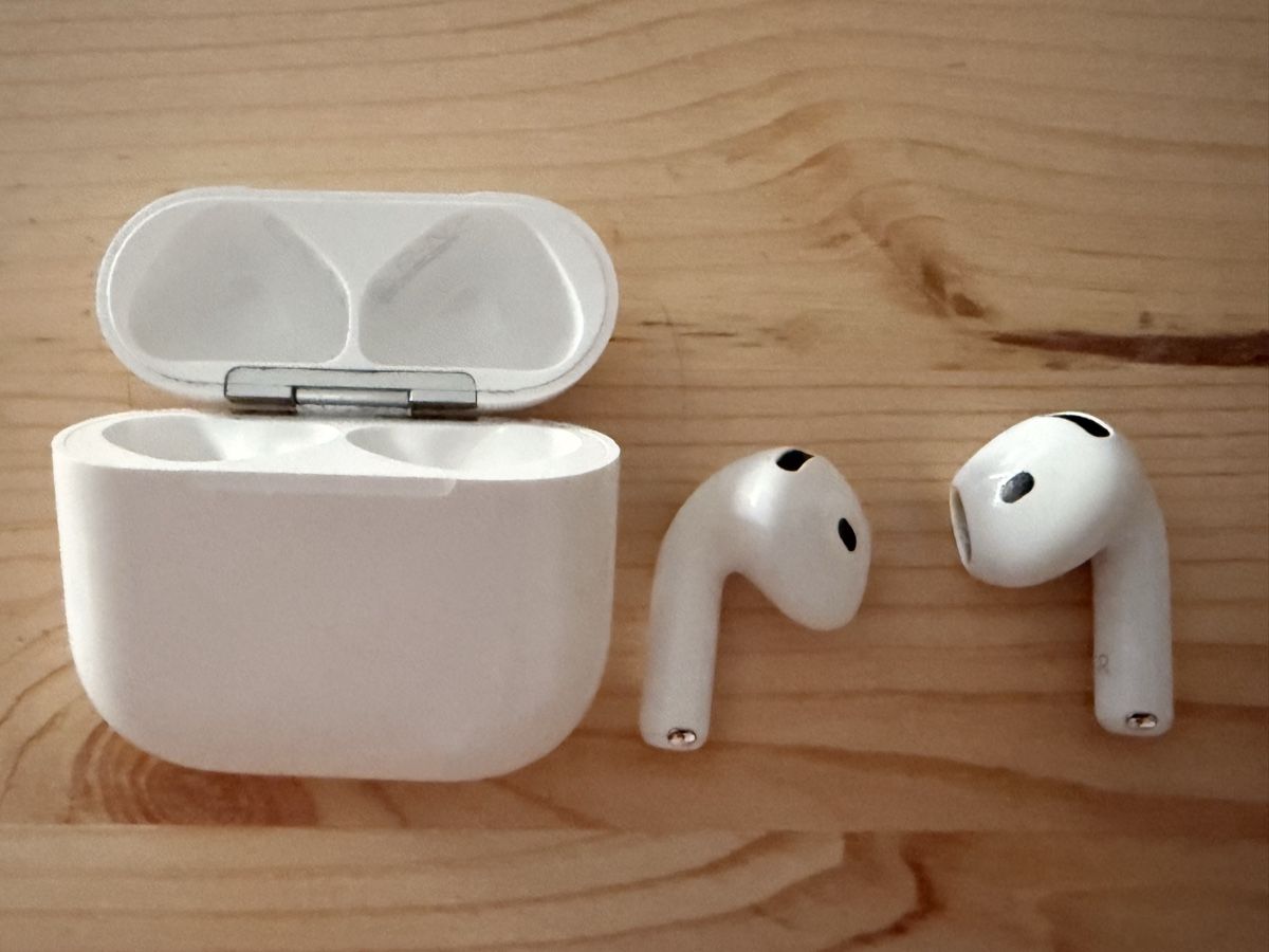 Apple Cuffie: Apple AirPods 4 ANC – Usato da Allschwil venduto da GrenzWert