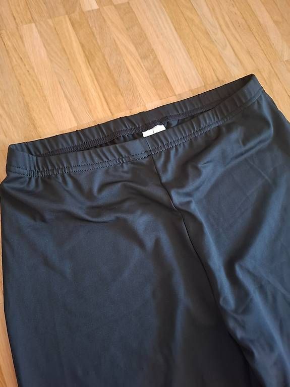 Pantalons: Flared Damenhose – Neuf avec emballage d'origine à Niederuzwil par Liberatopixel 2