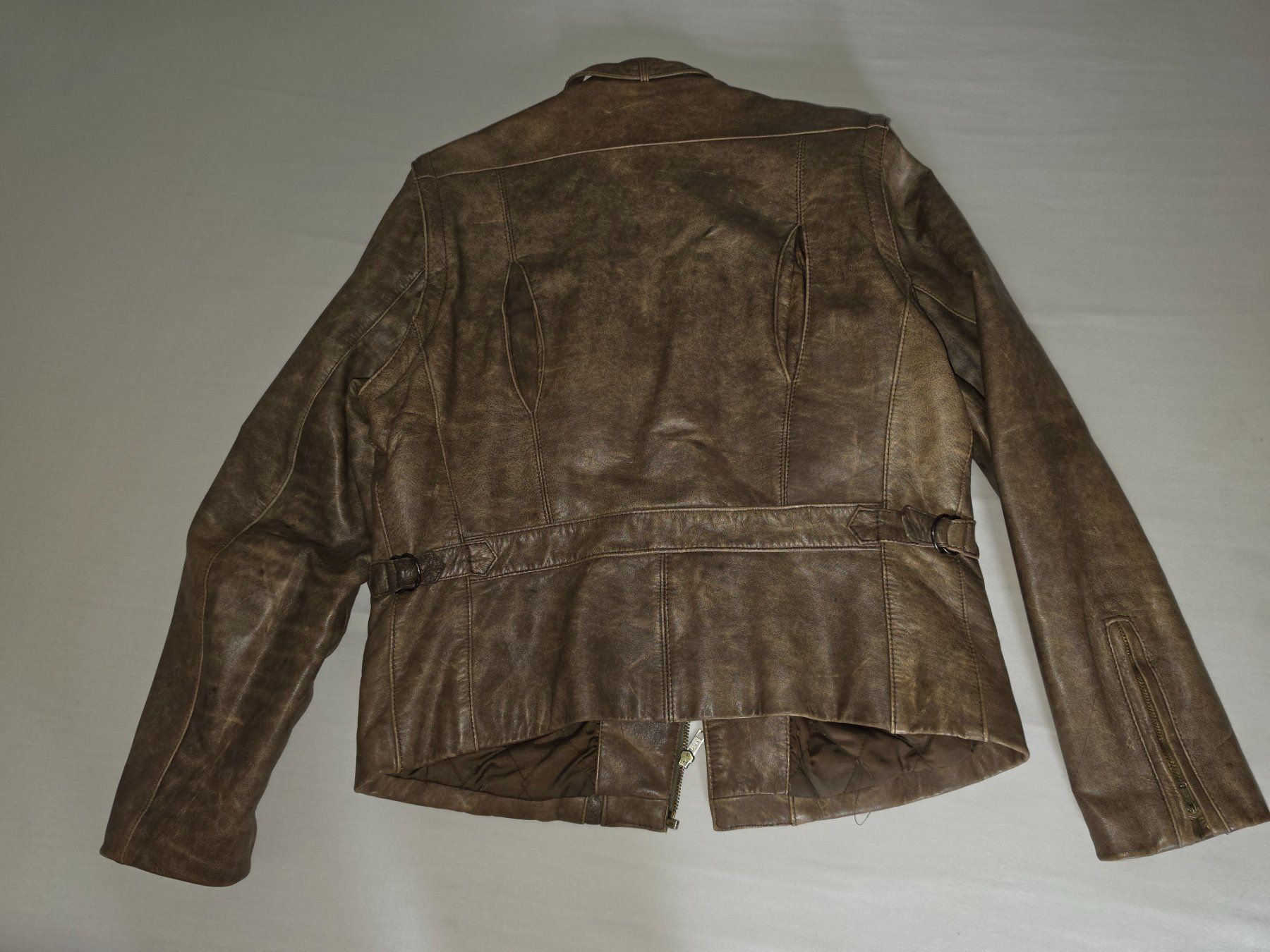 Giacche: Herrenlederjacke Gr 50 – Usato da Hellikon venduto da Dilara8 3