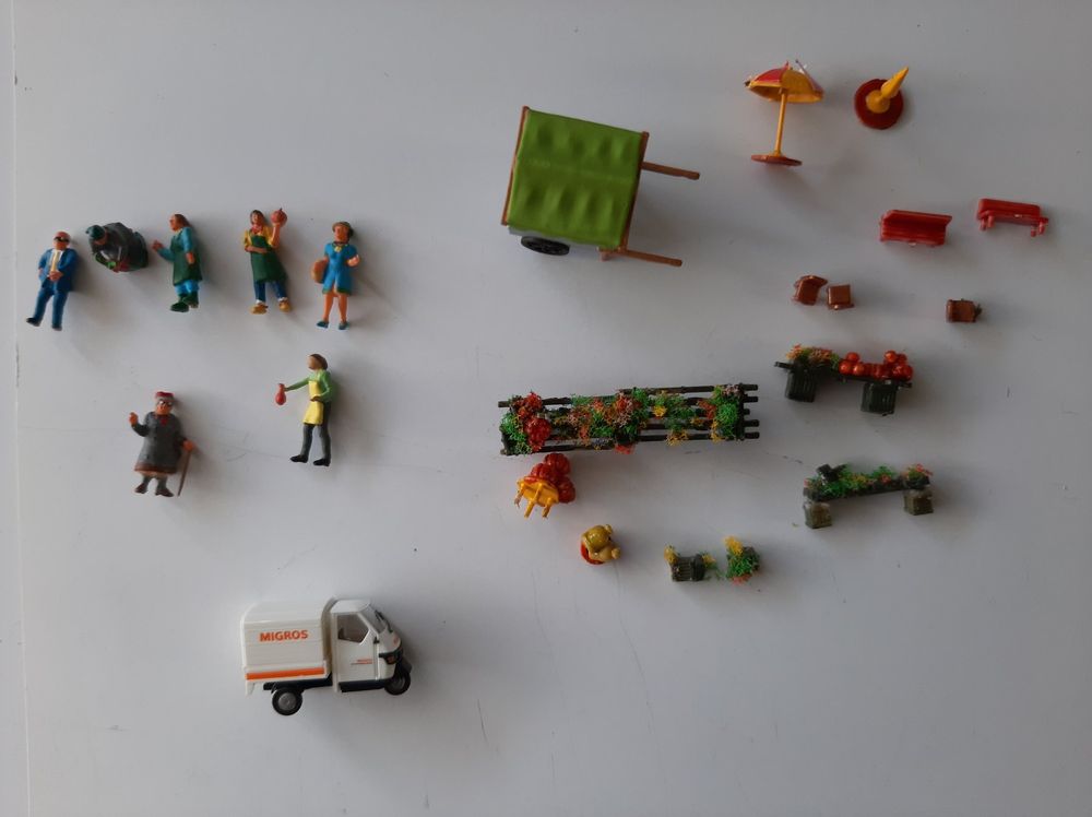 Modelleisenbahnen: H0/H0m Ausschmückungsset "Marktstand" mit Piaggio APE Migros – Gebraucht aus Thun von Schwarzsee48