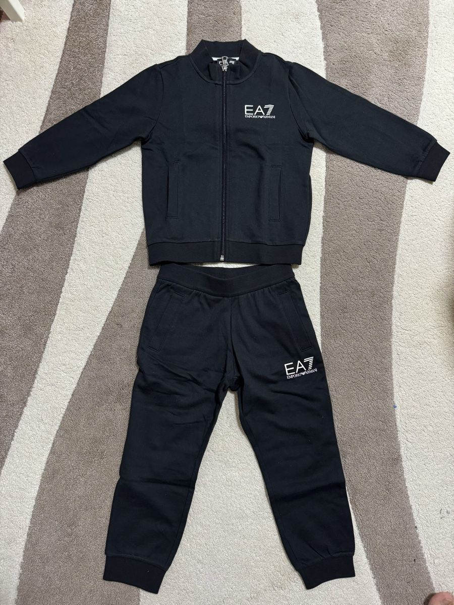 Armani Lotti & Set di vestiti: 2-TEILIGES SET - Ensemble 2 pièces – Nuovo e nell'imballaggio originale da Zürich venduto da Mina_09