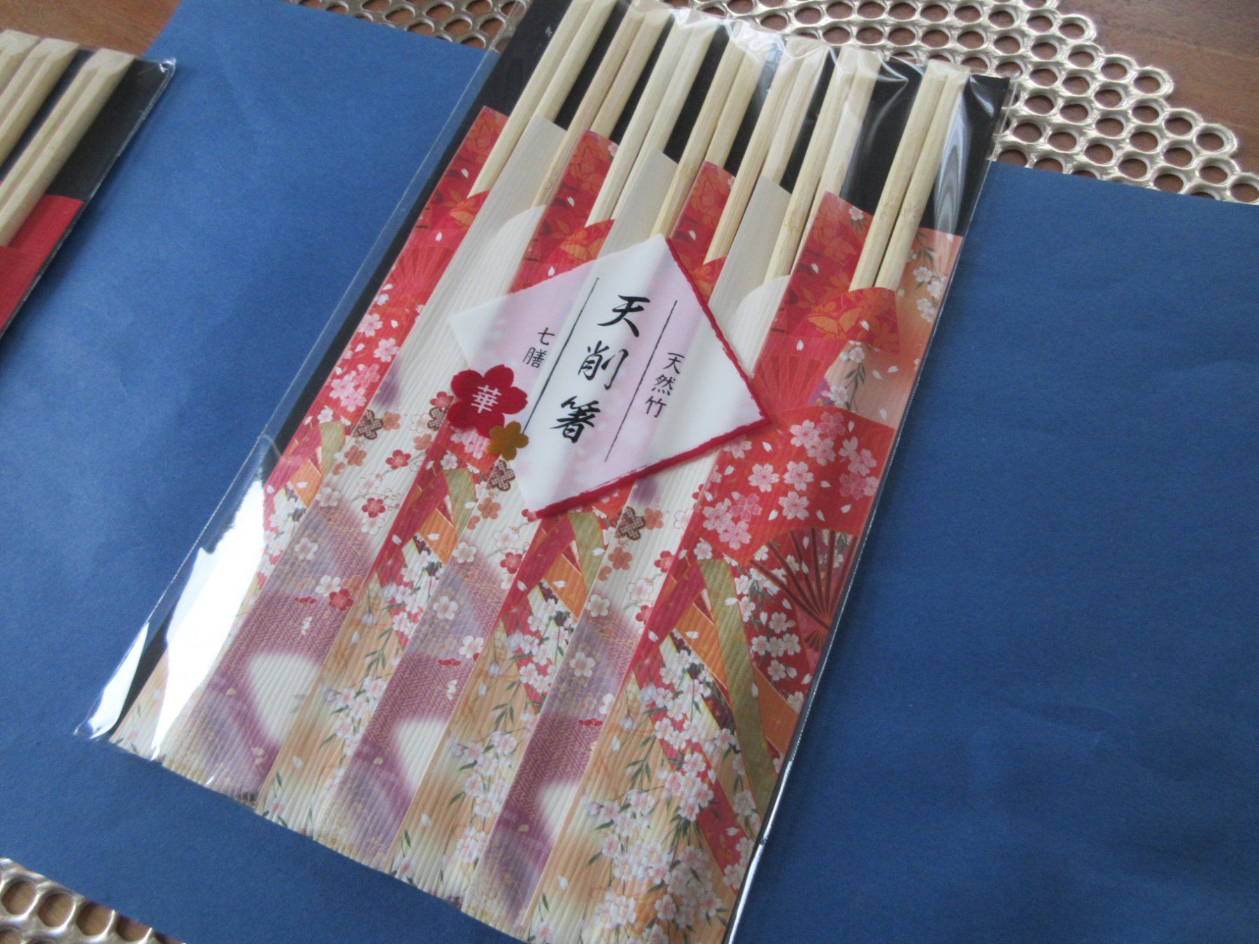 Set di posate: Disposable CHOPSTICKS for guests, Party, Deco/Stäbchen!! – Nuovo (secondo la descrizione) da Goldach venduto da mamakotzi 3
