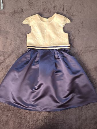 Festliches Mädchen Kleid Taufkleid NEU Gr. 122-128 (7-8 J)