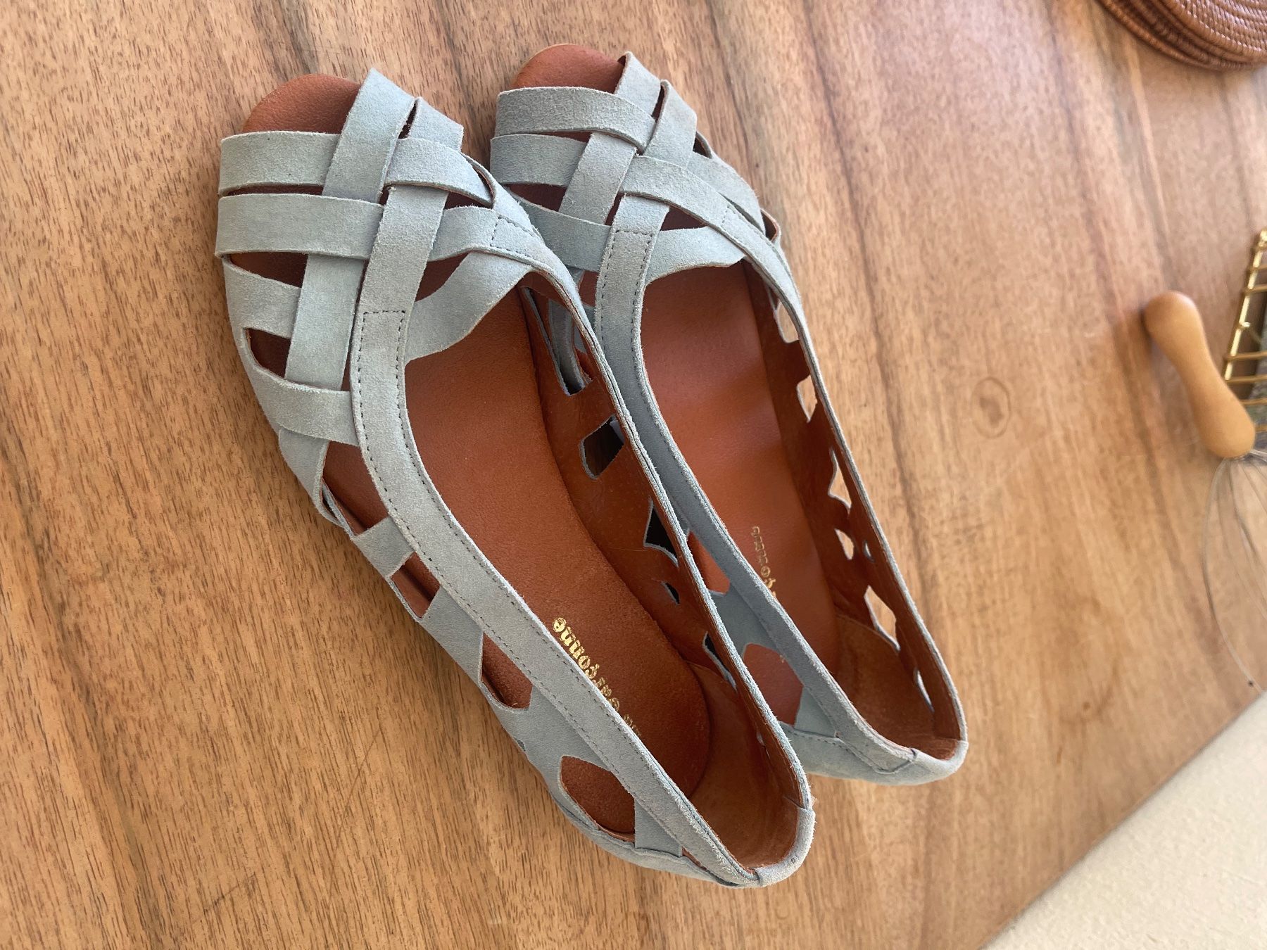 La Garçonne Scarpe da donna: Sandalen La Garconne hellblau – Usato da Zollikerberg venduto da Gackele