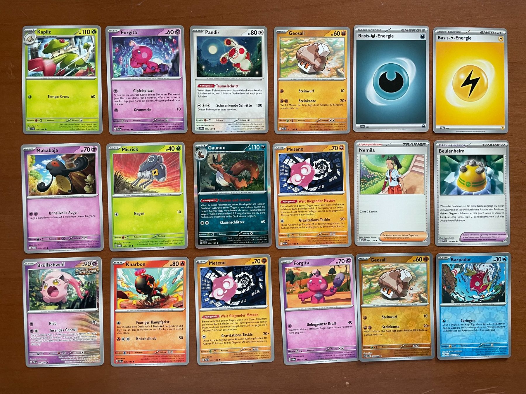 Pokémon Carte collezionabili: Pokemon Karten Set (Versand gratis) – Nuovo (secondo la descrizione) da Chur venduto da Angerson