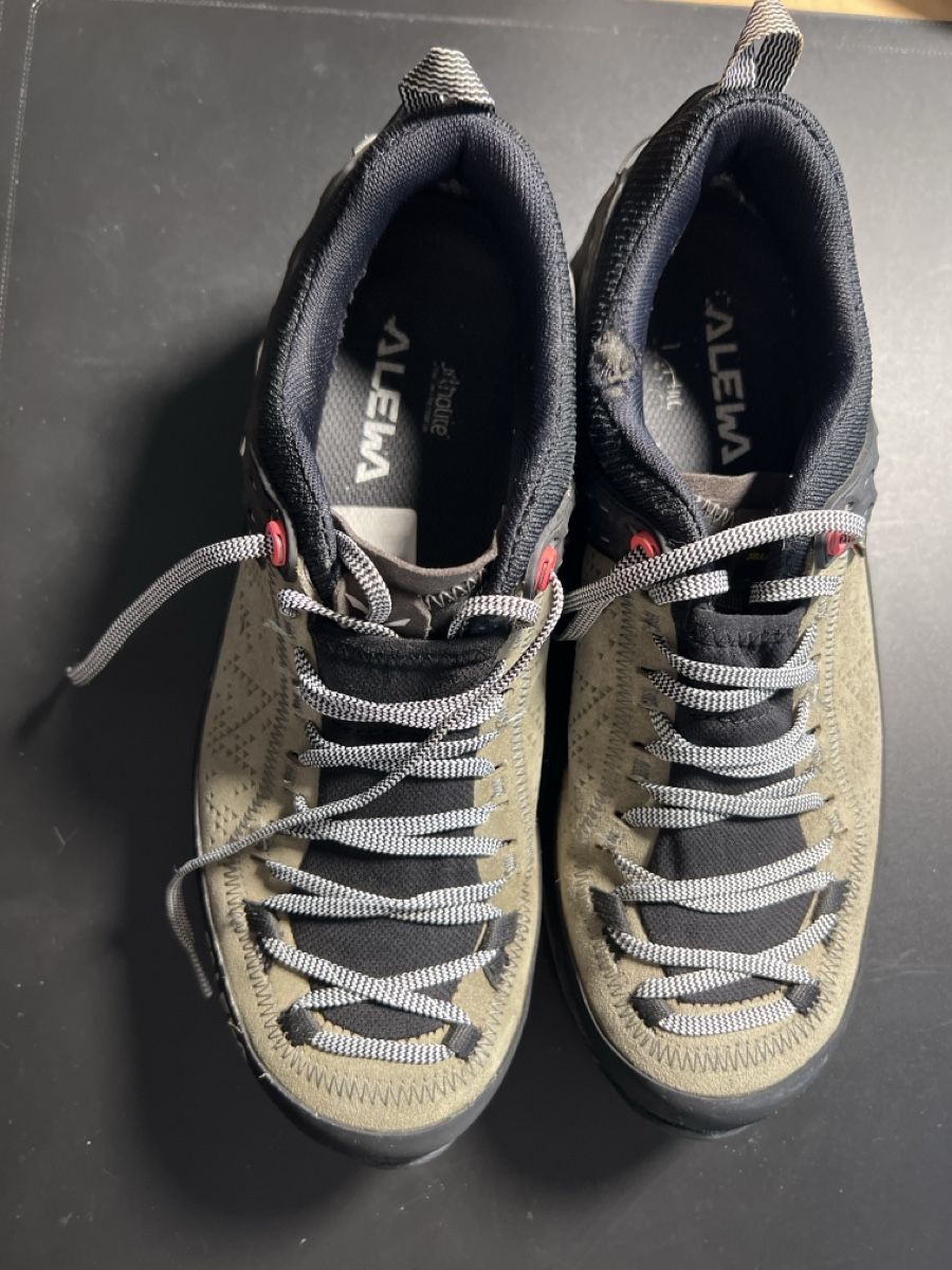 Salewa Scarpe da donna: Salewa Wanderschuhe Damen Grösse 39 – Usato da Seewis-Schmitten venduto da Andrea_1994