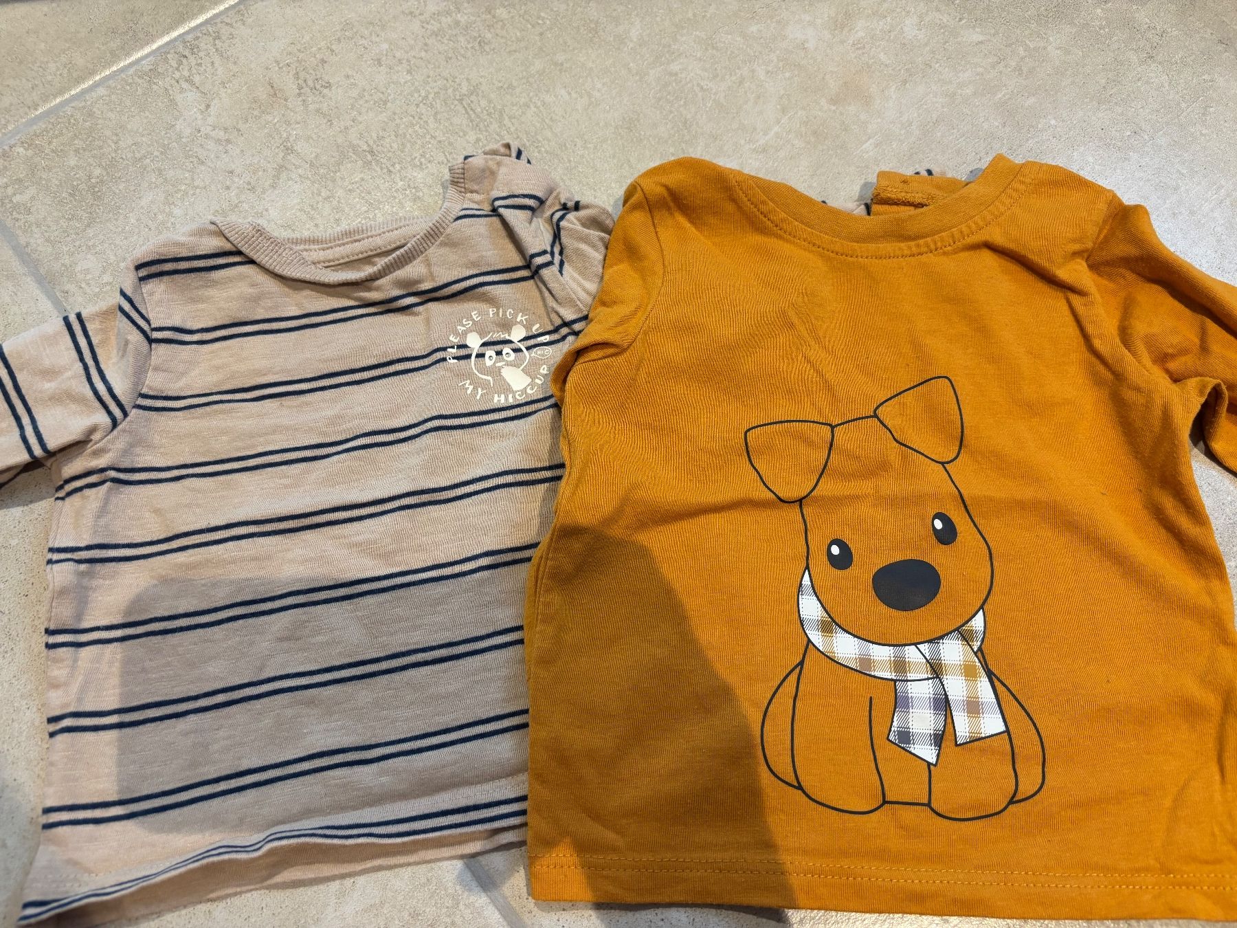 Pullover & Sweatshirts: Lot 2 pulls bébé – Gebraucht aus Bressaucourt von Lamu