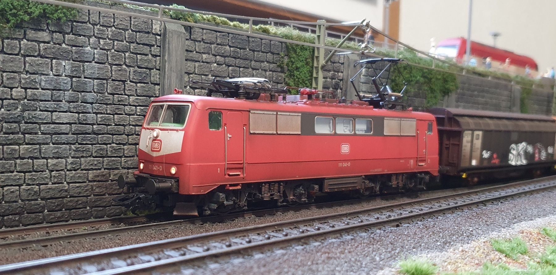 Märklin Modellini di ferrovie: BR 111, DB, MARKLIN 3660, DIGITAL + PATINE – Usato da Loveresse venduto da FIFILOULOU 3