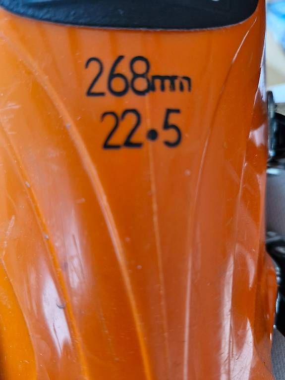 Herrenschuhe: Chaussures de ski Technica taille 22.5 – Gebraucht aus Icogne von chr_kpt9 2