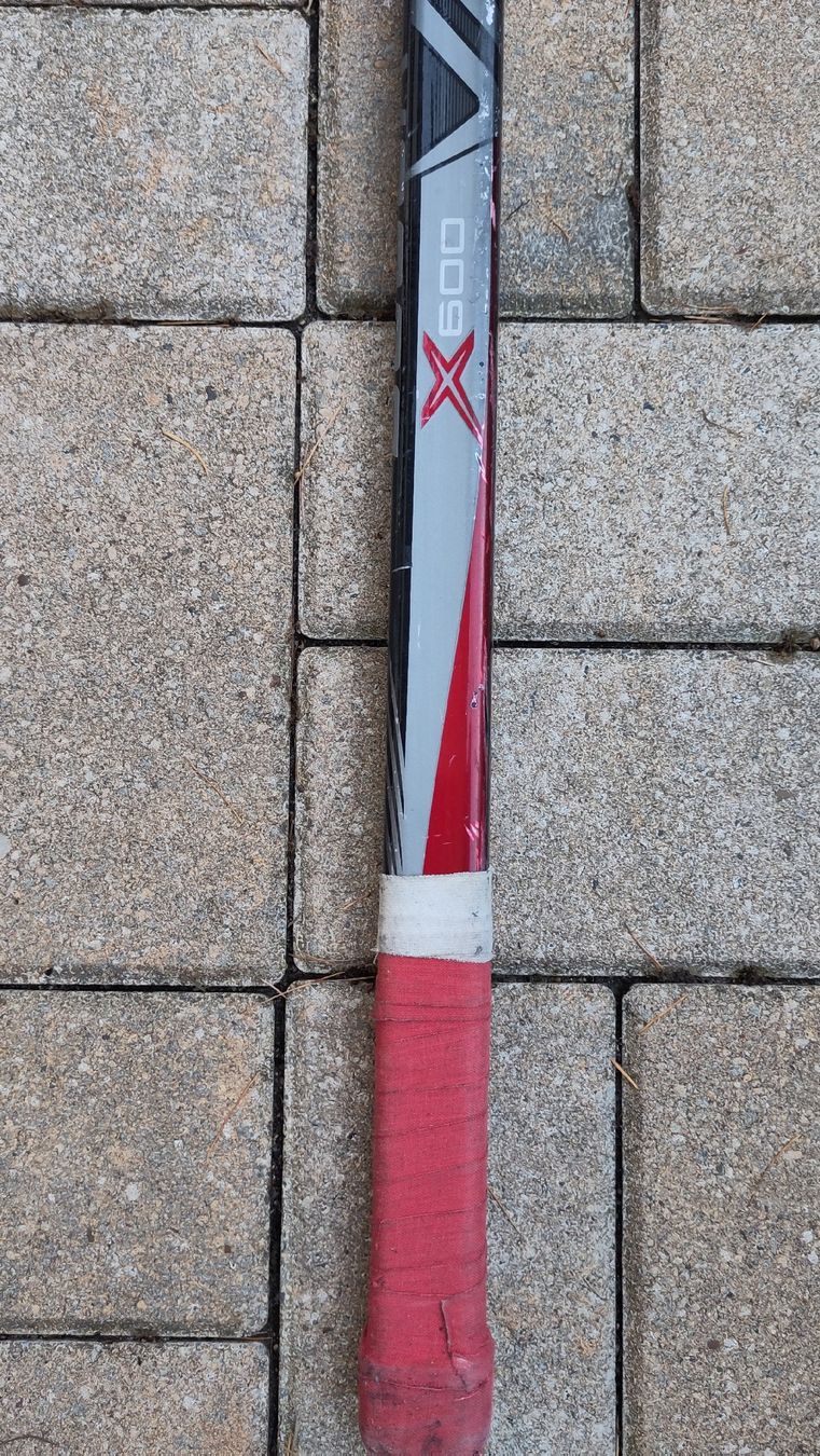 Bauer Bastoni & Pale: BAUER Vapor X 600 Eishockeystock – Usato da Bassersdorf venduto da Narvik2000 2