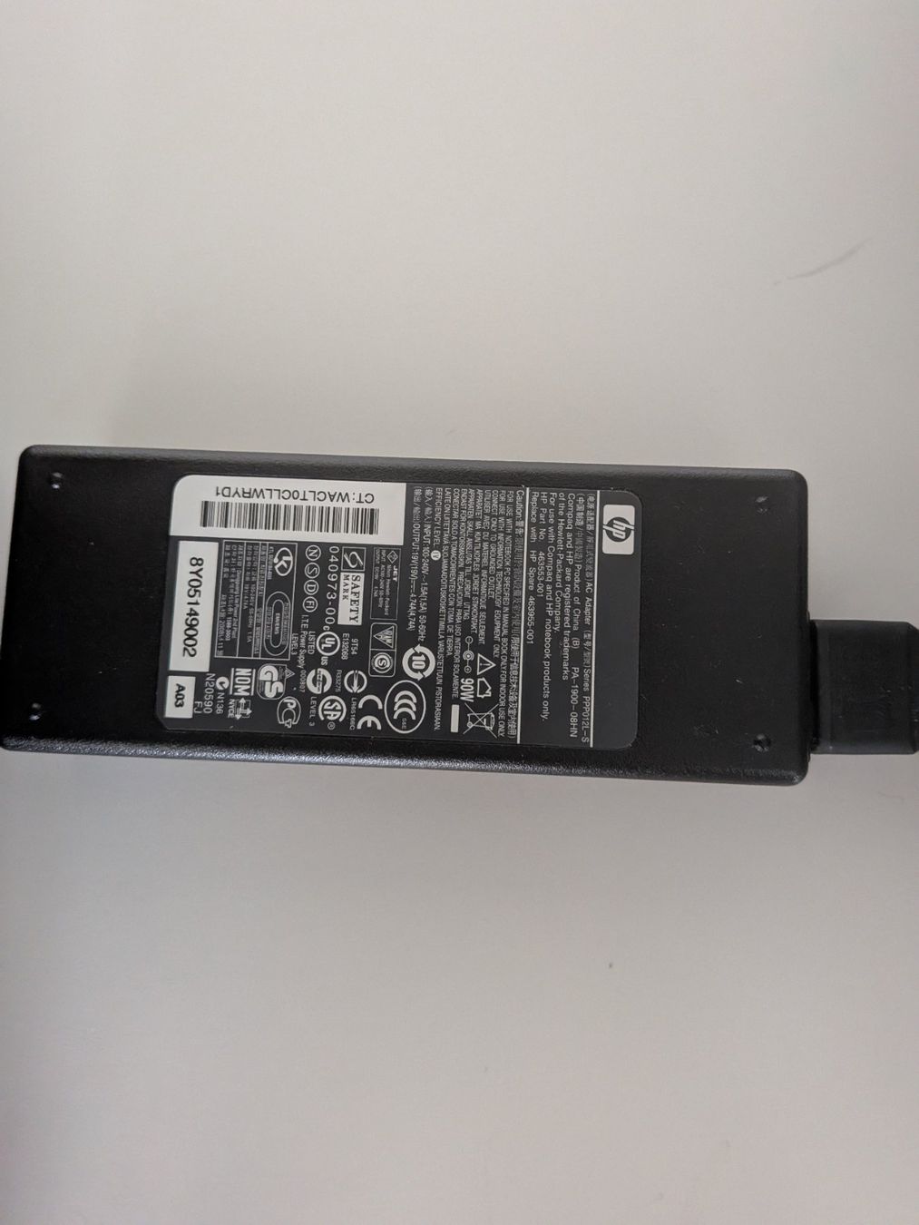 Hewlett Packard Caricabatterie: Original HP  90W chargeur ordinateur portable – Usato da Genève venduto da hbs_pro 1
