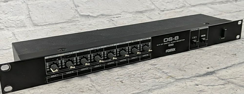 Fostex Console di mixaggio: Fostex DS-8 S/PDIF Digital Audio Selector – Usato da Niederscherli venduto da dampfueli 3