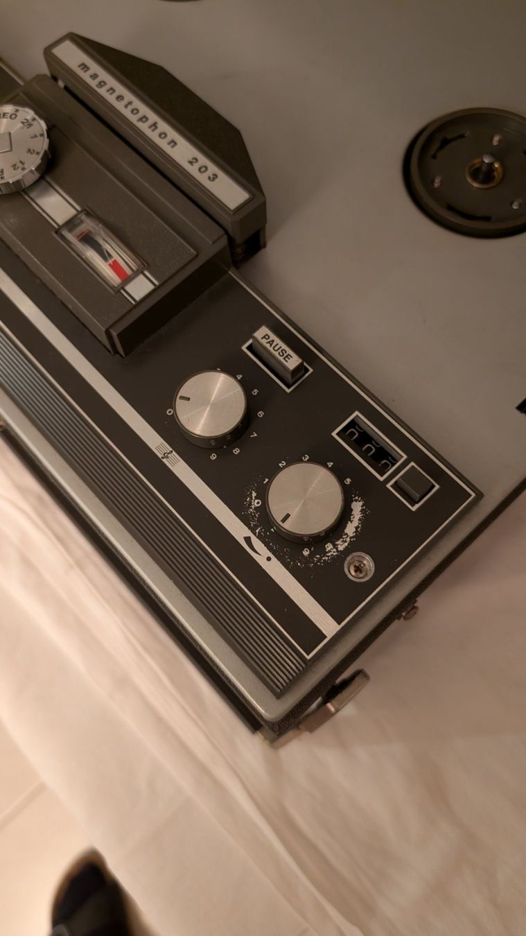 Telefunken Bandmaschinen: Telefunken Magnetophon 203 – Gebraucht aus Kastanienbaum von kr.arch 8