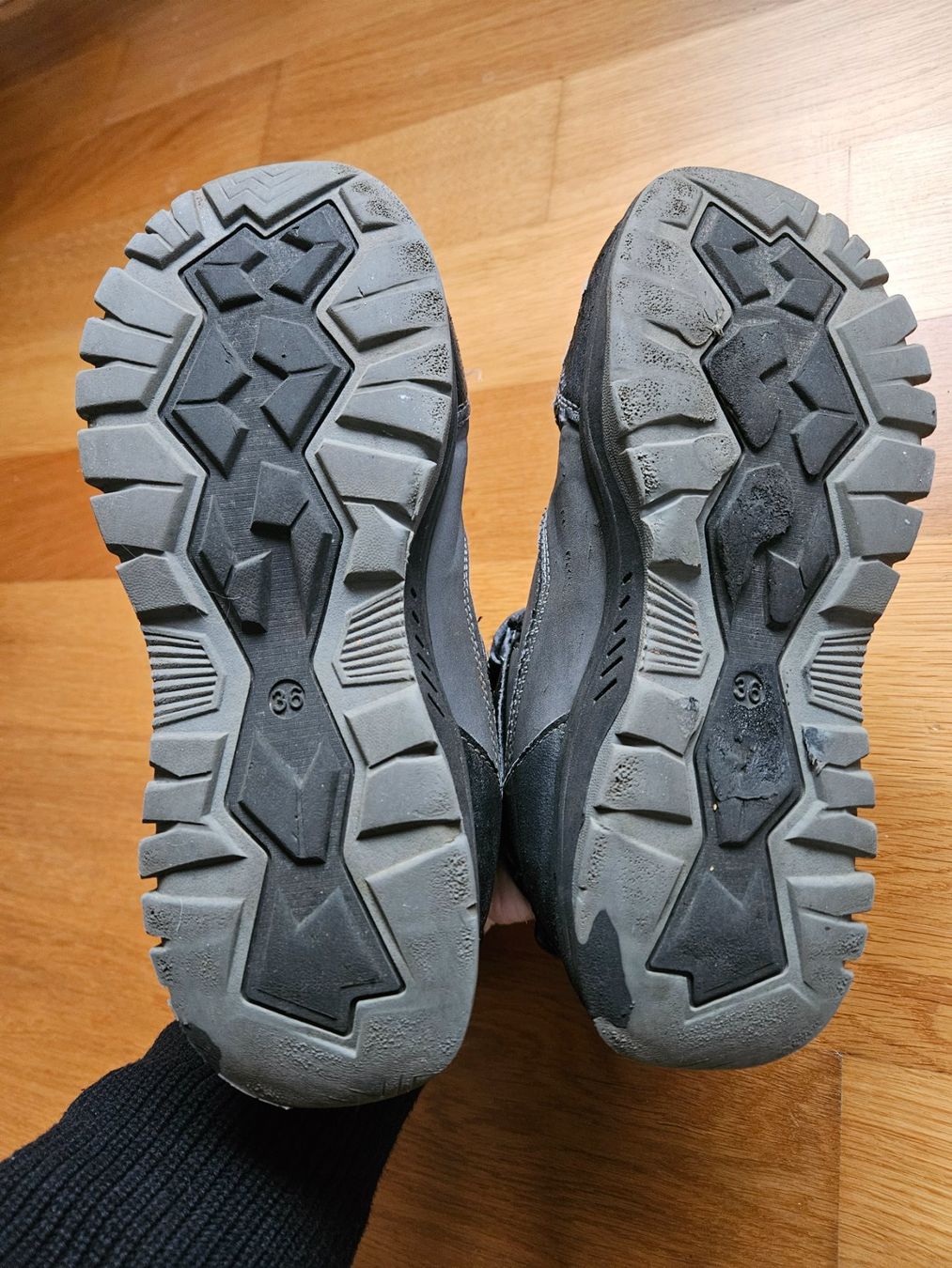 Scarpe da donna: Fila- Kinderschuhe Gr.36 – Usato da Schaffhausen venduto da sabrina915 3